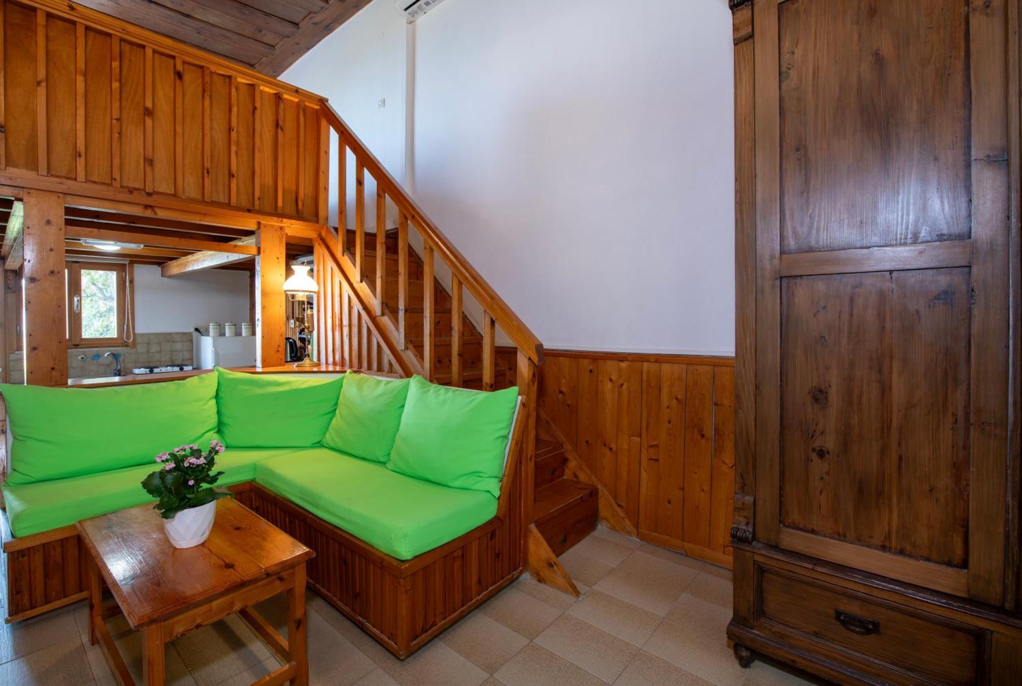 Ismini Apartments Kalýves Eksteriør bilde